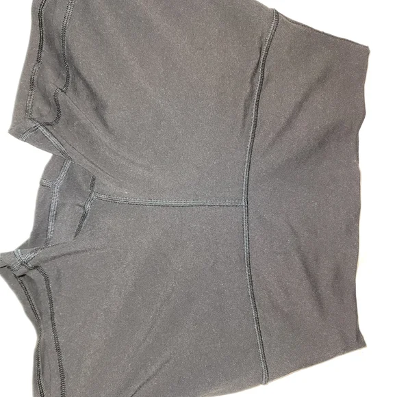 Lululemon Black Camisole and Short Workout Set Sz 8 - Picture 4 of 9